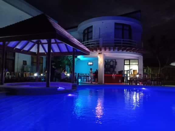 Discover Boracay Hotel Kalibo Kültér fotó